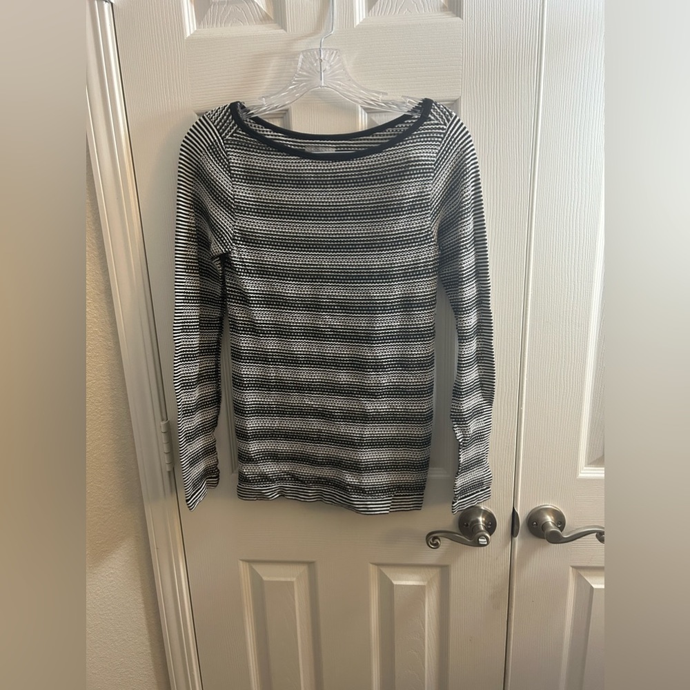 Athleta Seamless Stripe Boatneck Mesh Top Black, White Stripe Size S #214500